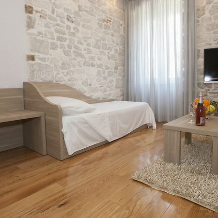 Tifani Luxury Rooms 2 Split Exteriör bild