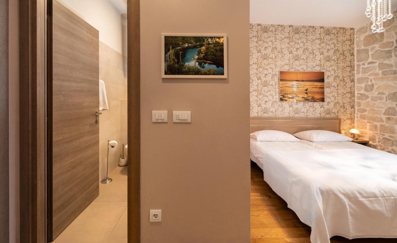Tifani Luxury Rooms 2 Split Exteriör bild