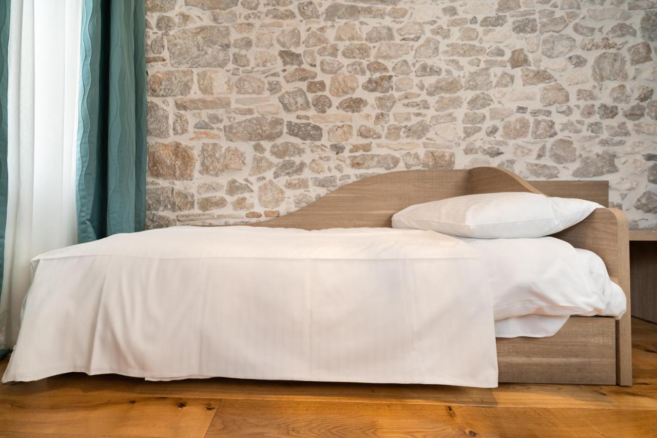 Tifani Luxury Rooms 2 Split Exteriör bild