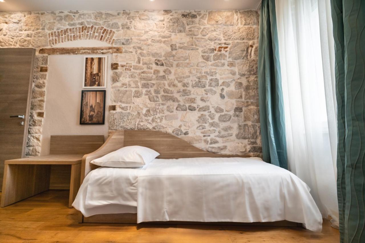 Tifani Luxury Rooms 2 Split Exteriör bild