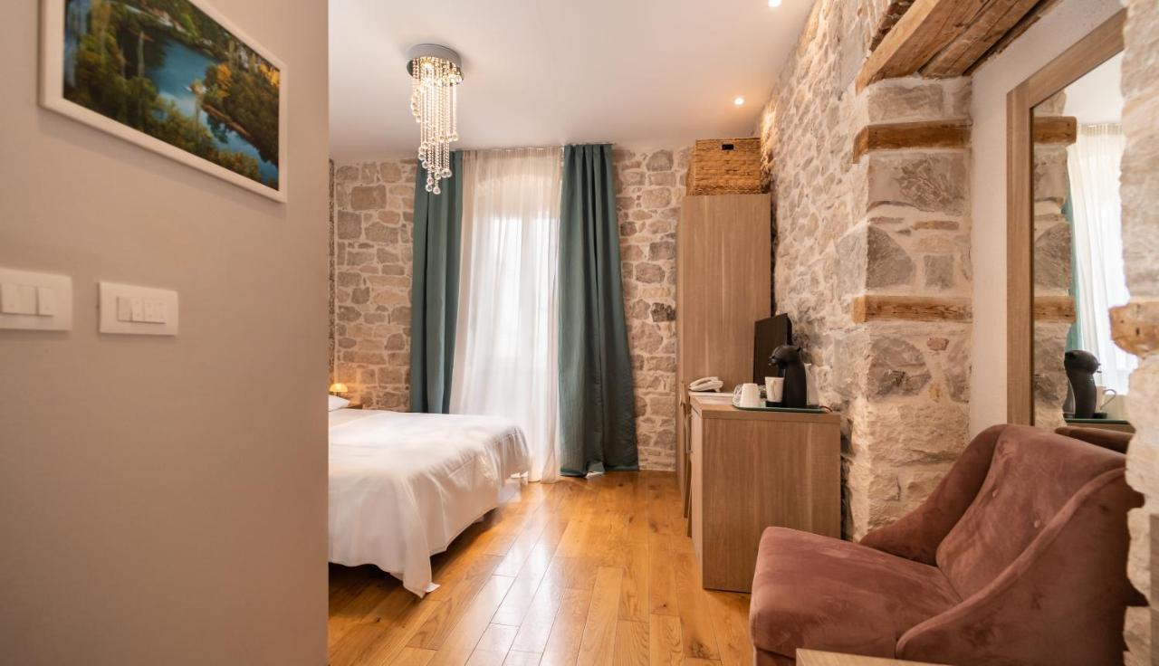 Tifani Luxury Rooms 2 Split Exteriör bild