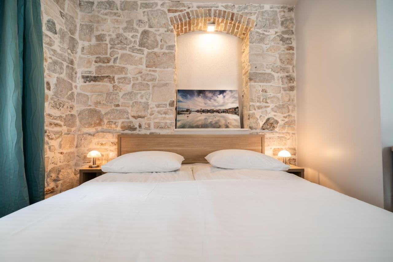 Tifani Luxury Rooms 2 Split Exteriör bild