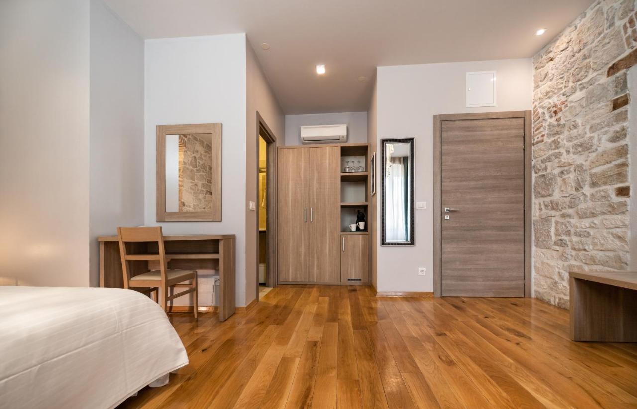 Tifani Luxury Rooms 2 Split Exteriör bild