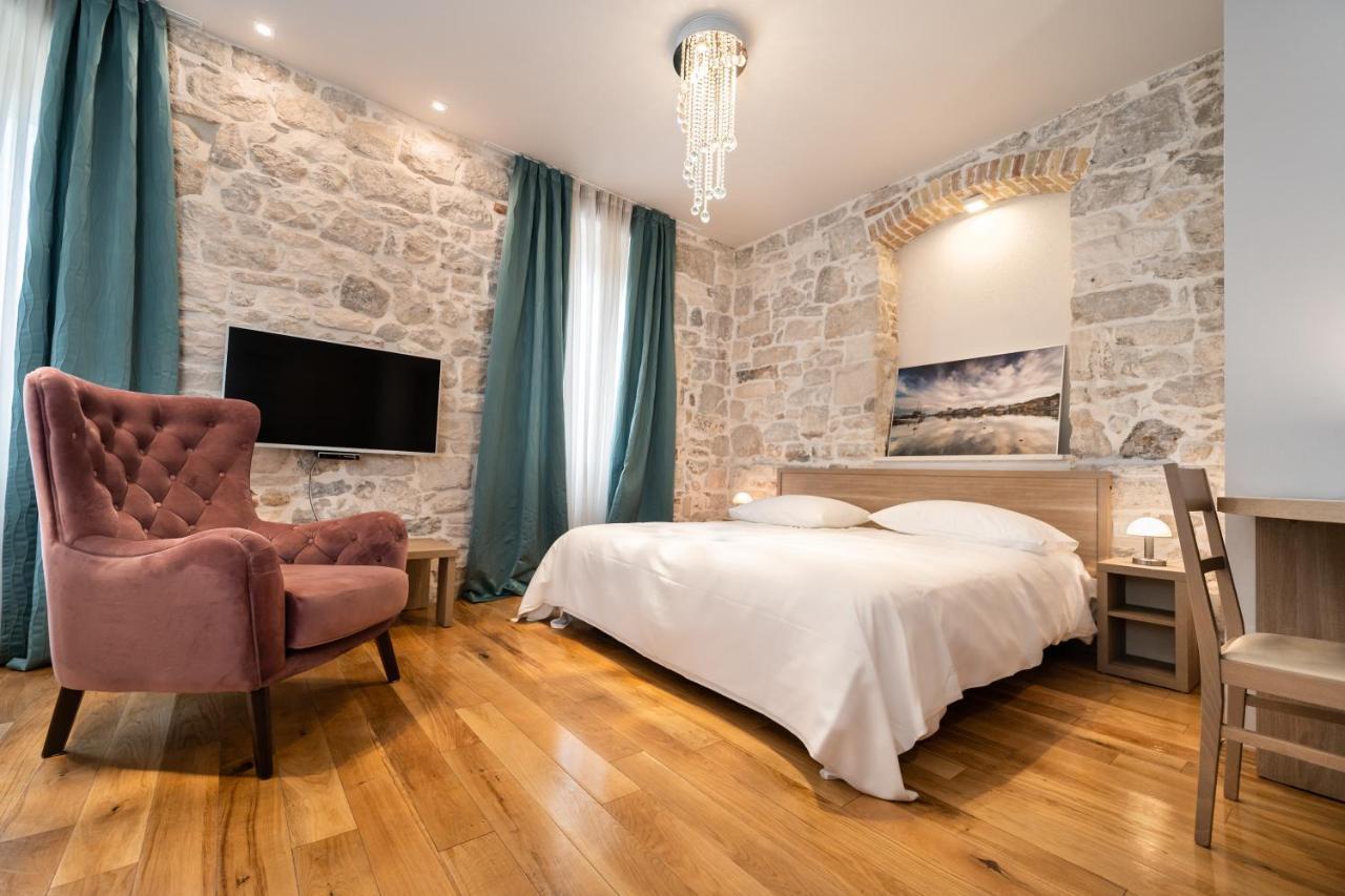 Tifani Luxury Rooms 2 Split Exteriör bild