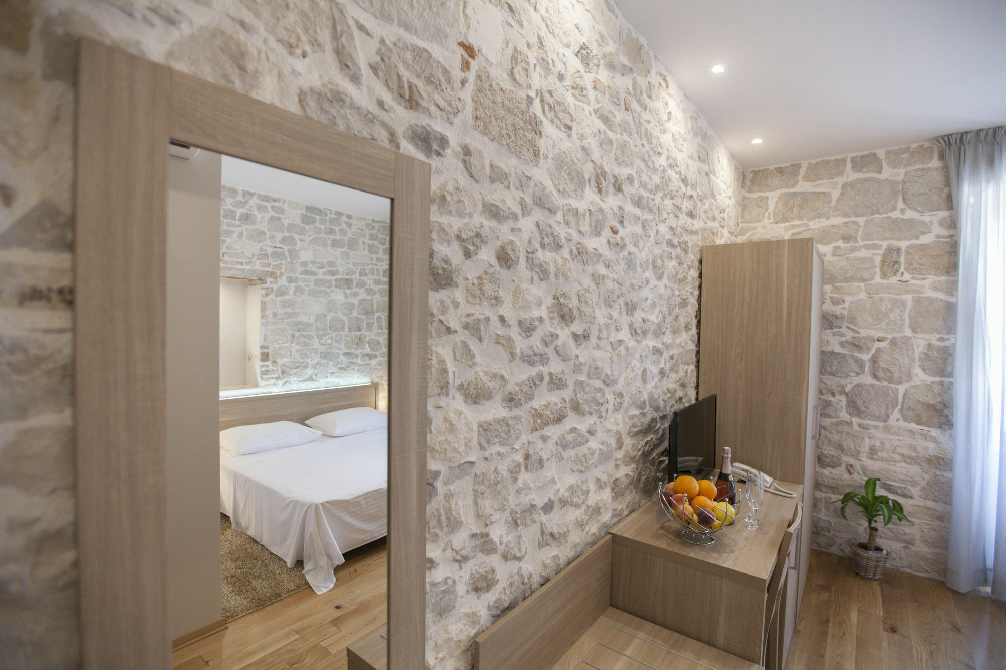 Tifani Luxury Rooms 2 Split Exteriör bild