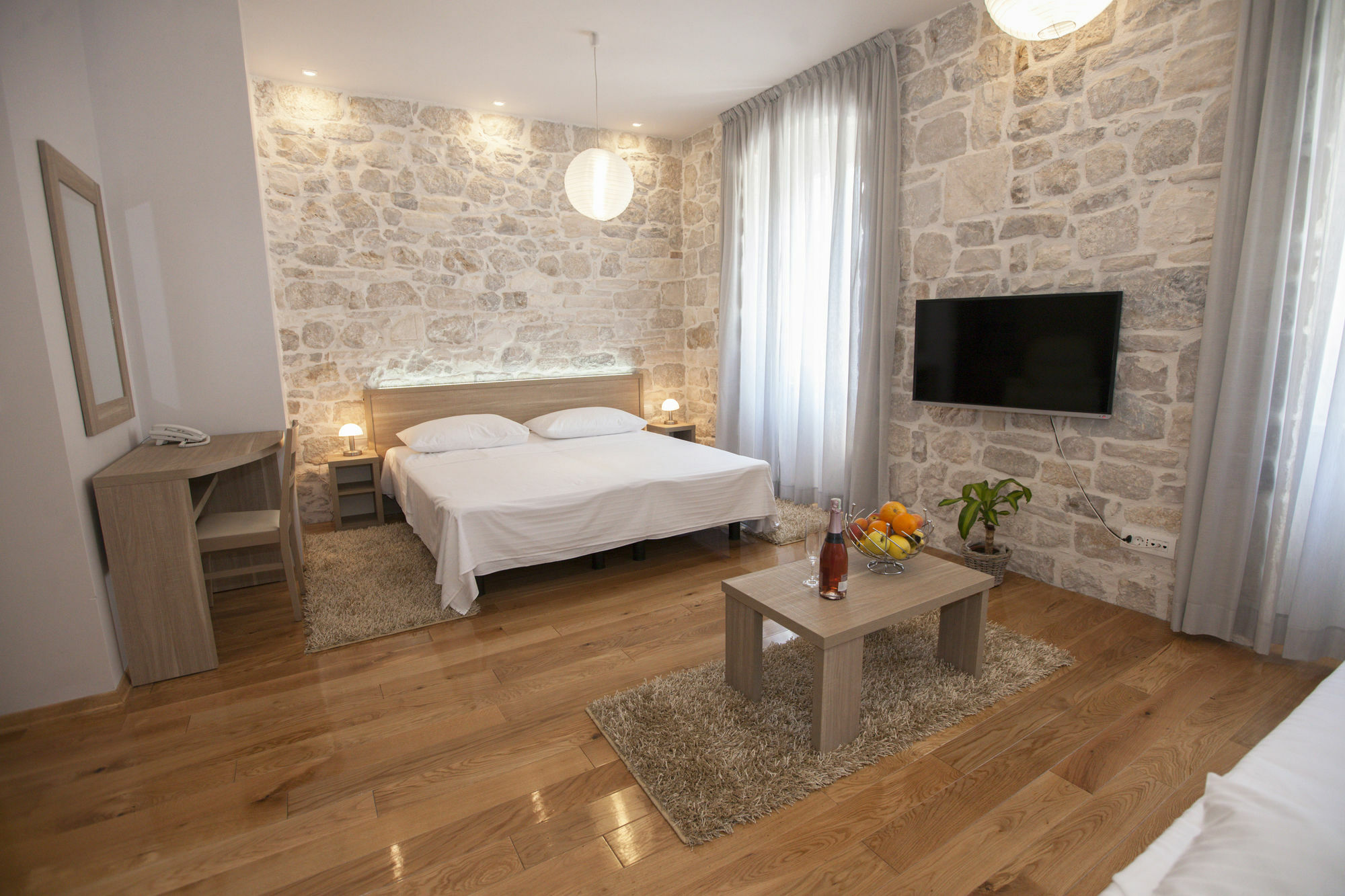 Tifani Luxury Rooms 2 Split Exteriör bild