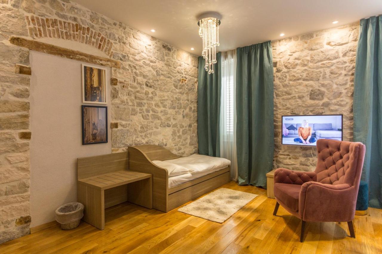 Tifani Luxury Rooms 2 Split Exteriör bild