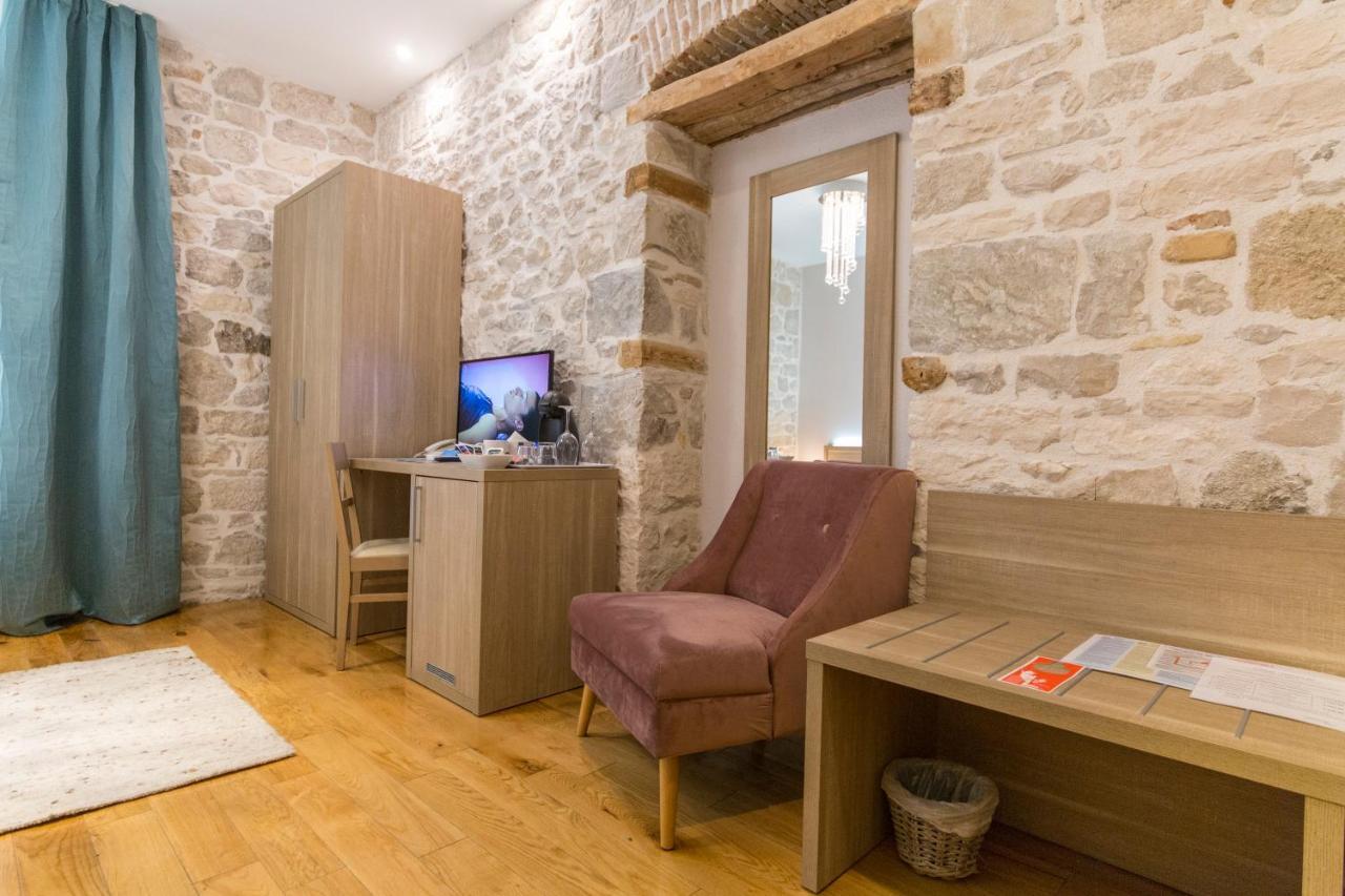 Tifani Luxury Rooms 2 Split Exteriör bild