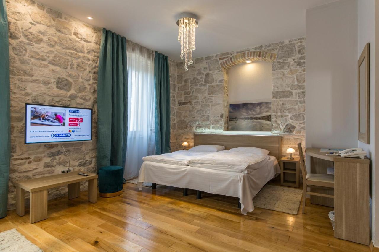 Tifani Luxury Rooms 2 Split Exteriör bild