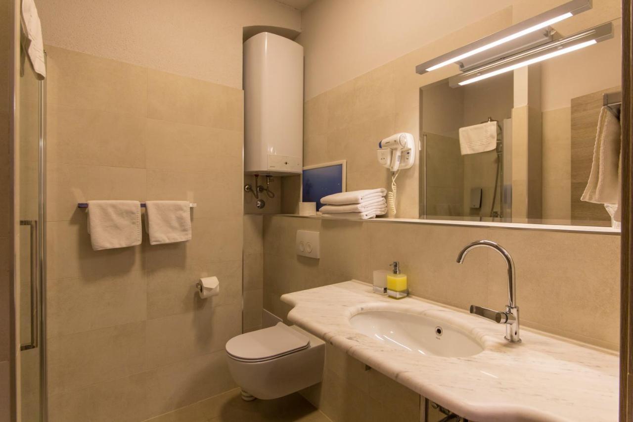 Tifani Luxury Rooms 2 Split Exteriör bild