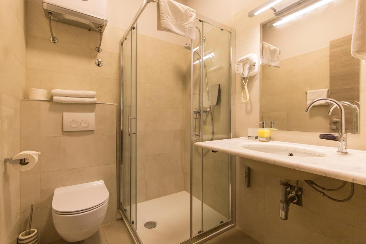 Tifani Luxury Rooms 2 Split Exteriör bild